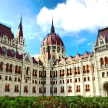 low-angle-view-historical-building-against-sky